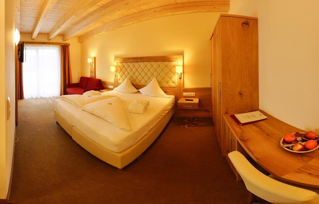 Hotel Habicht Fulpmes Room photo